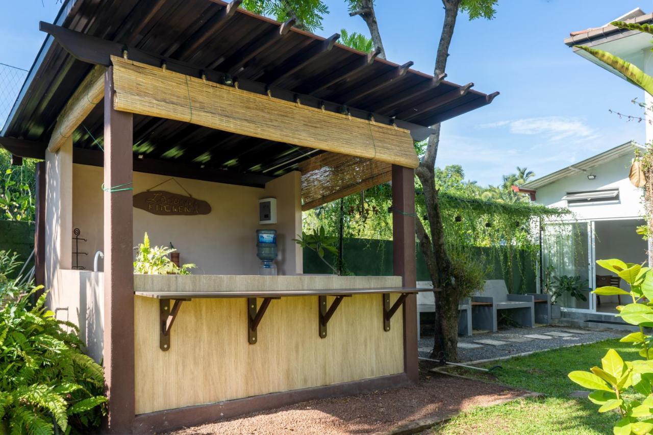 Villa Sarakkuwa Pamunugama Bagian luar foto