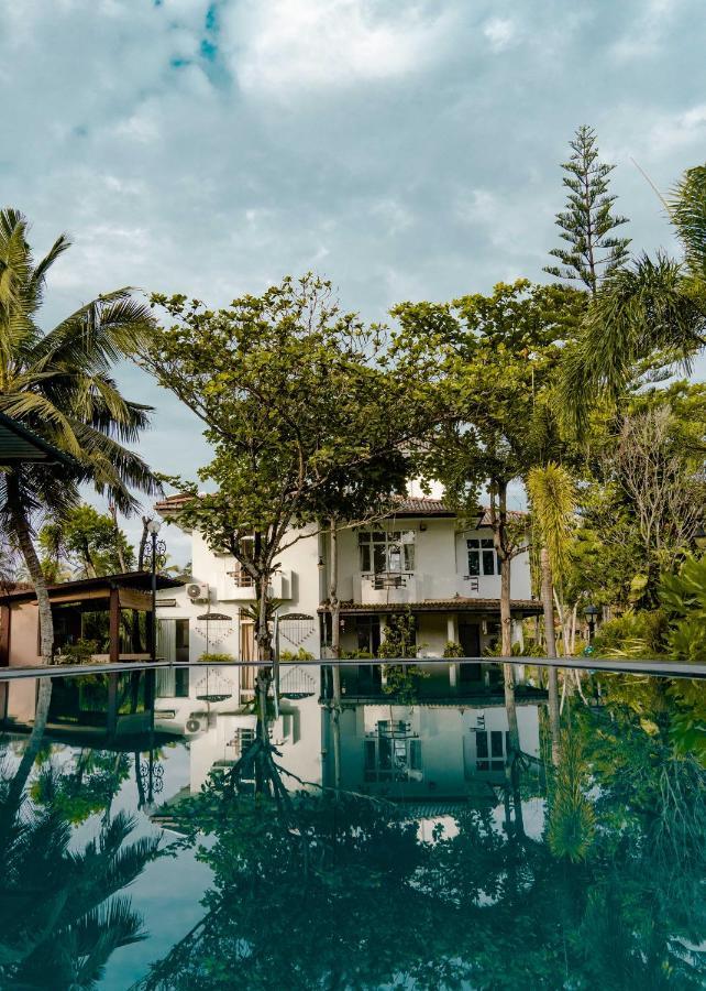 Villa Sarakkuwa Pamunugama Bagian luar foto